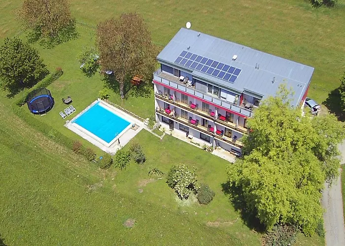 Haus Kaiser Casa de hóspedes 4*